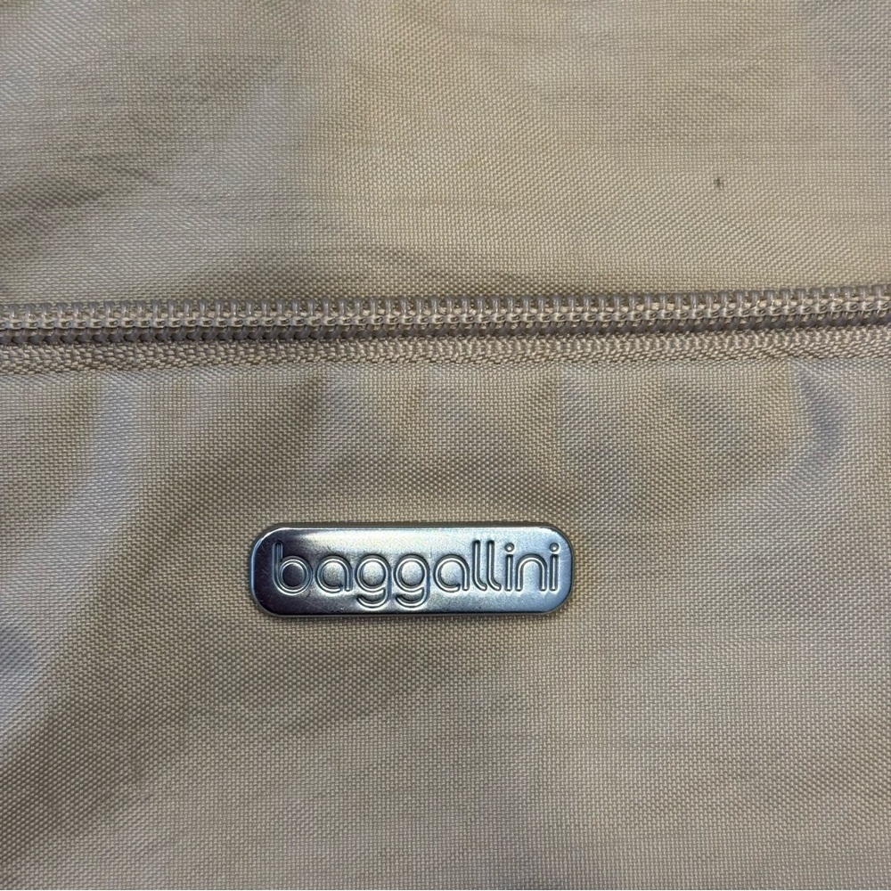 Baggallini Beige crossbody FLAW - Picture 2 of 12